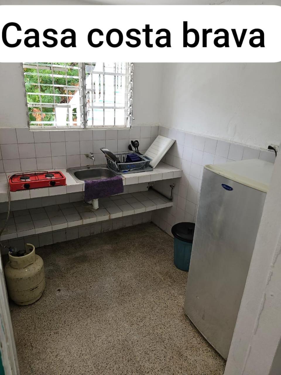 ホテル Casa Costa Brava アカプルコ エクステリア 写真